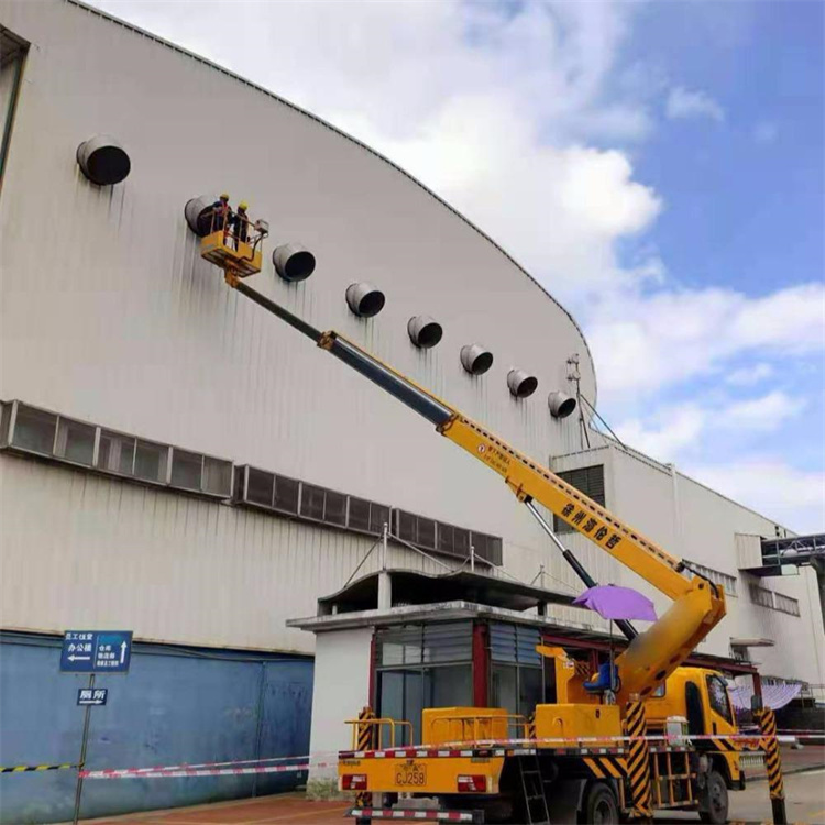 启东高空作业车出租服务：专业广告牌安装解决方案