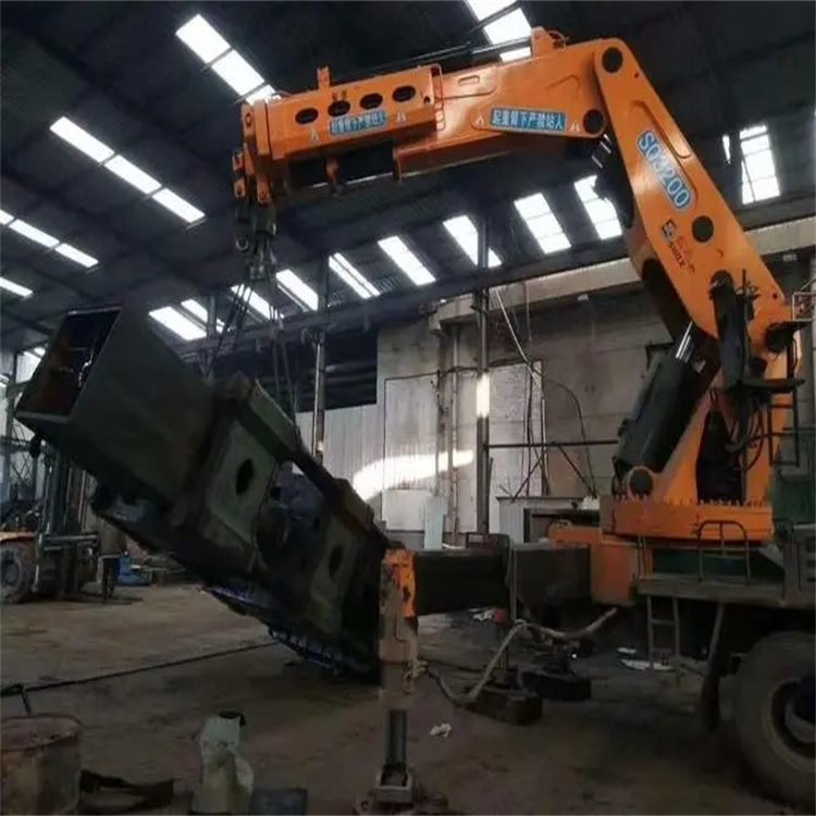 启东130吨折臂吊车出租吊机租赁附近电话