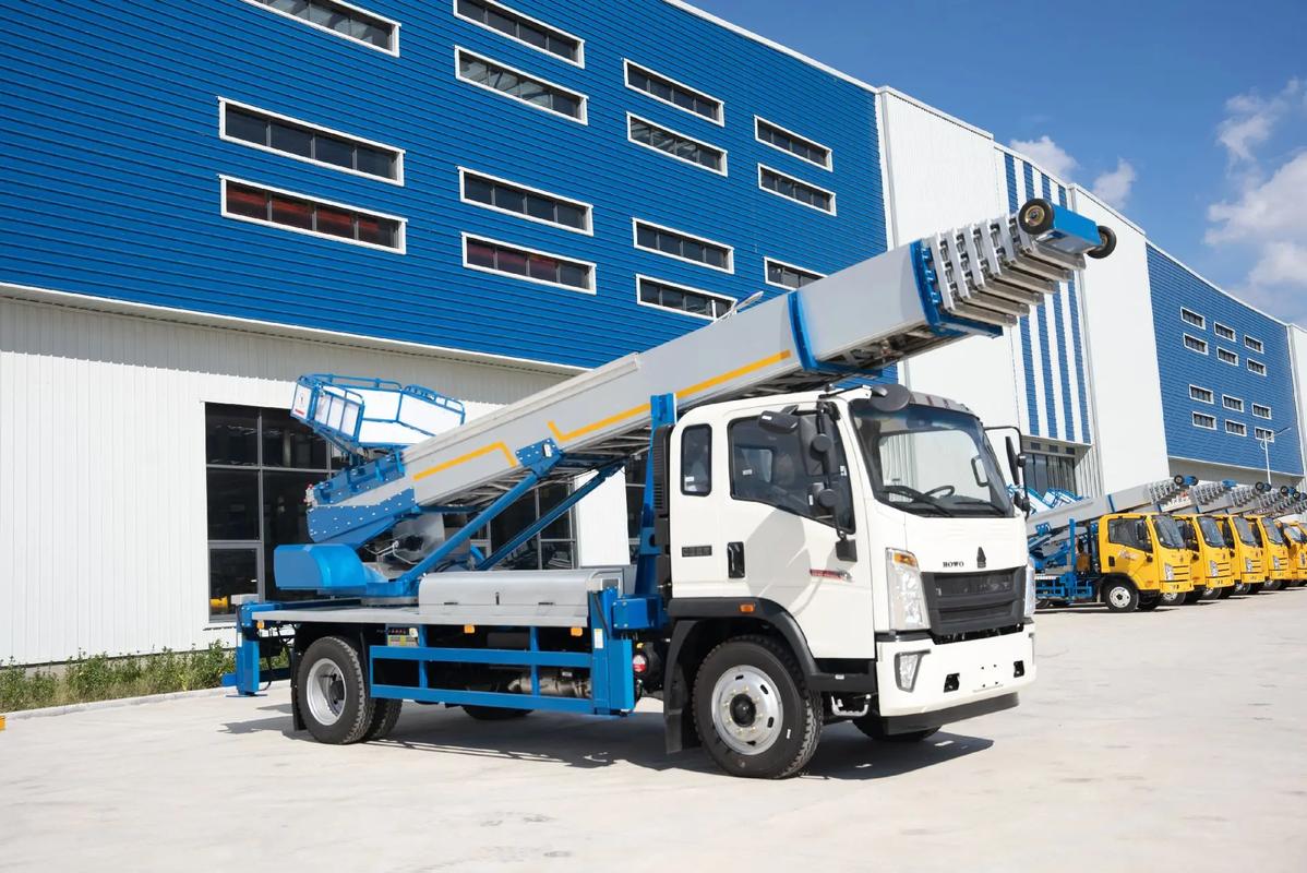 启东出租云梯车高空作业车 建筑垃圾搬运